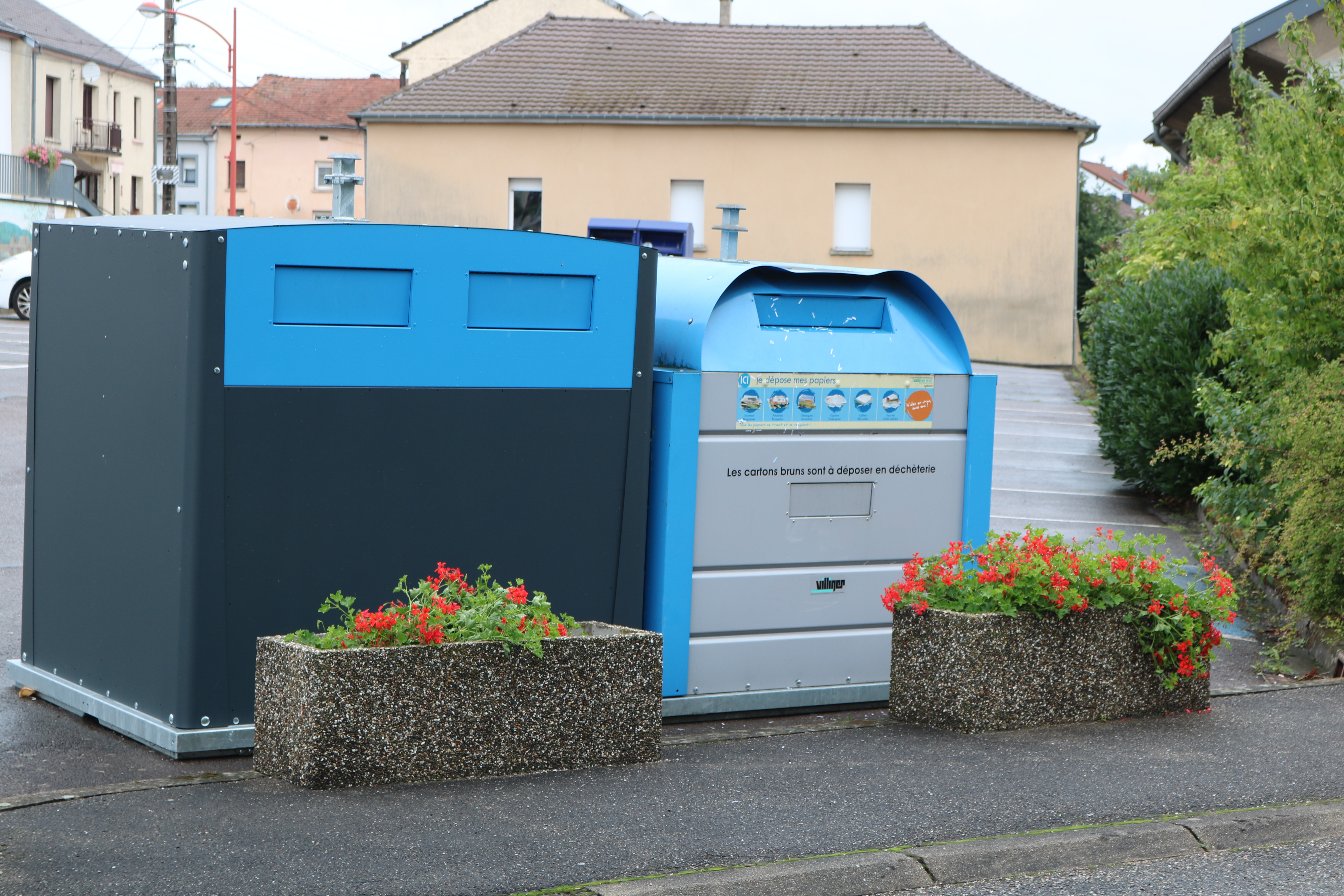 photo containers bleu